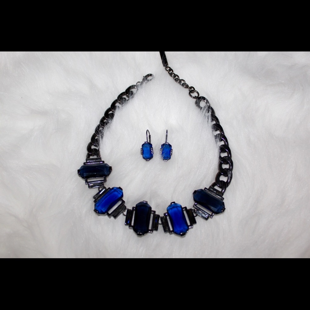 Vince Camuto necklace